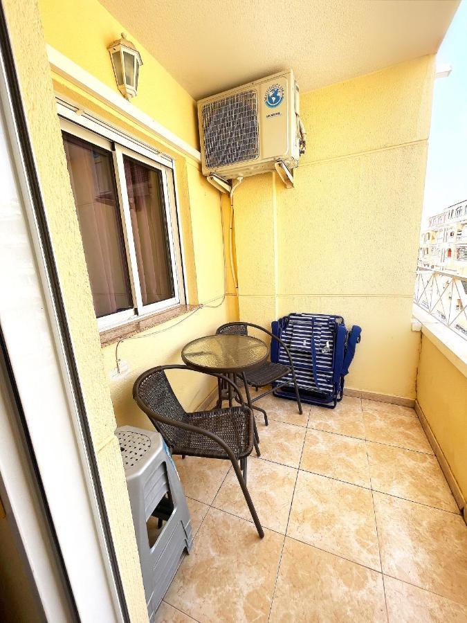 Daniela Apartament Torrevieja Exterior photo